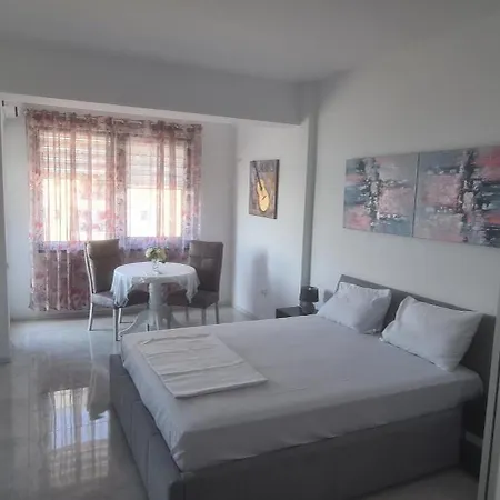 Studio Zara - Stefan Building Lake Daire *